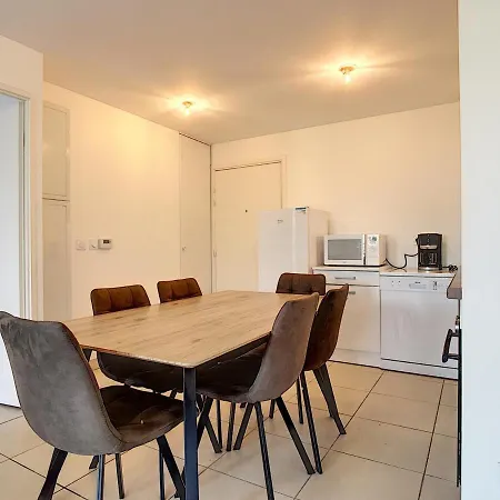 Spacieux T2 Avec Terrasse, Parking Privé, à 2 Min De La ! - Fr-1-715-24 Appartement